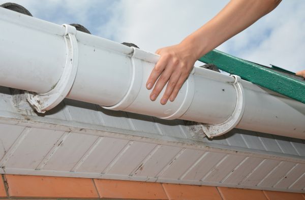Gutter Reattachment in Anderson